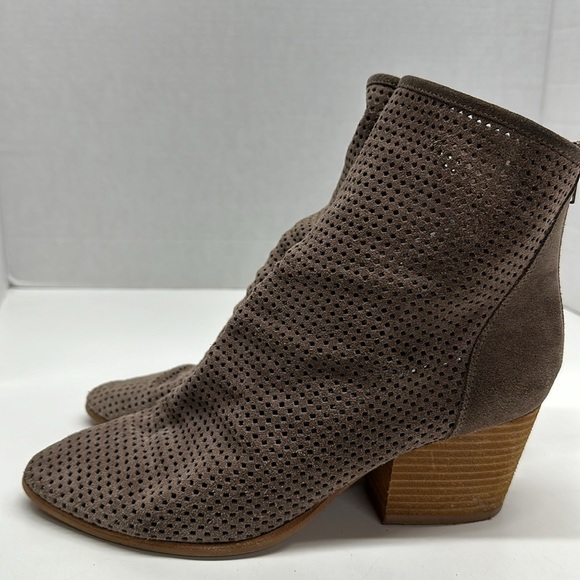 Jeffrey Campbell Jenelle Boots Heeled Ankle Booties Laser Cut Suede Tan Size 9.5 - Picture 5 of 12